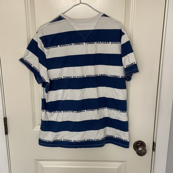 Mens Tommy Hilfiger t-shirt - Picture 2 of 3
